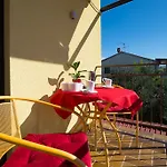 Vakantiehuis Maredi With Pool *