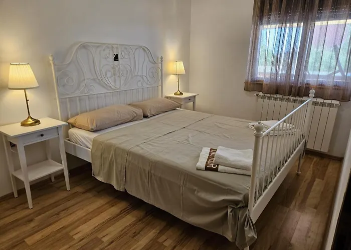 Maredi With Pool * Póla