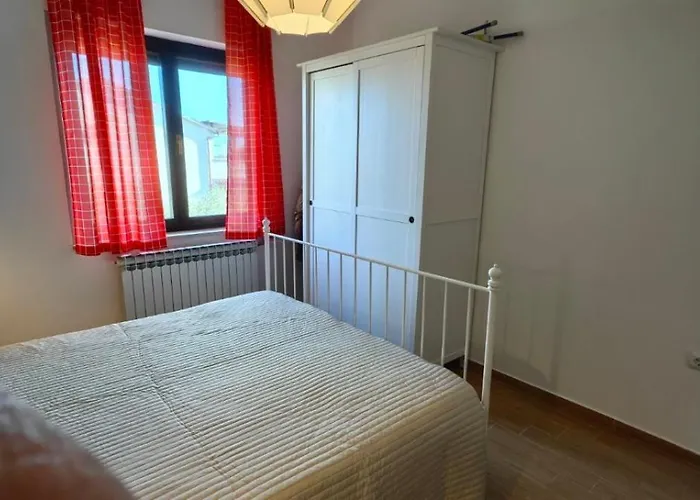 Maredi With Pool Nyaraló