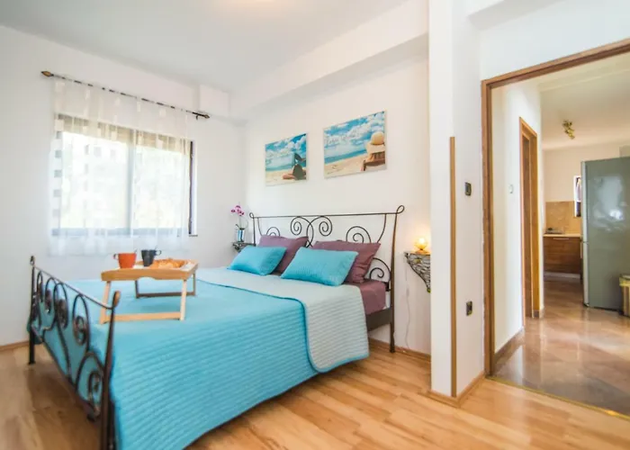 Maredi With Pool 普拉