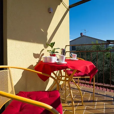 Vakantiehuis Maredi With Pool *
