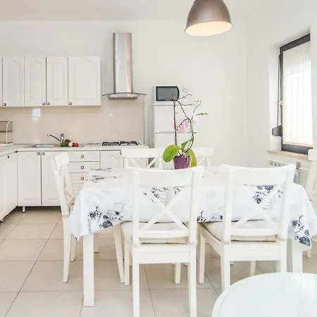 Holiday home Maredi With Pool Pula
