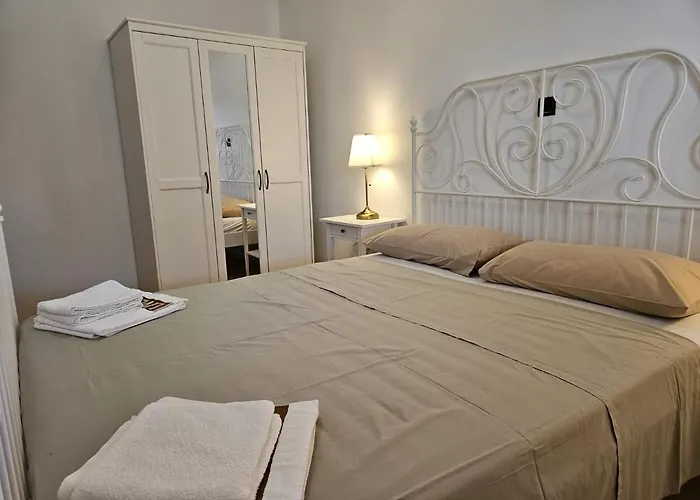 別荘 Maredi With Pool *