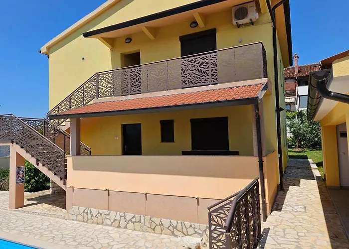 Maredi With Pool * プーラ