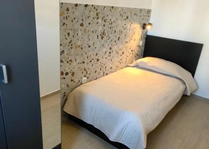 Maredi With Pool بيت للعطل بولا